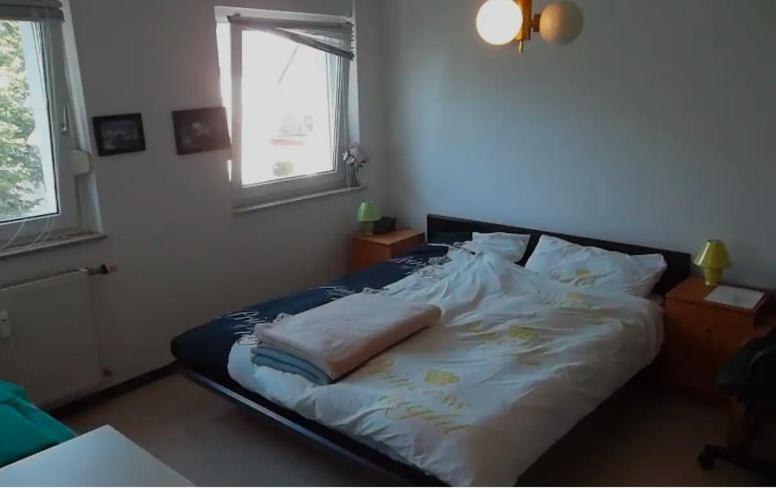 Duesseldorf - Separates, Privates Zimmer Eksteriør bilde